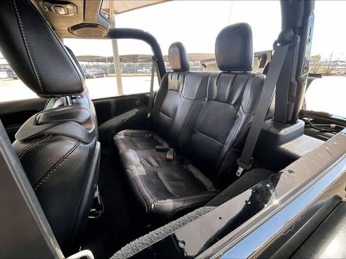 Used 2022 Jeep Wrangler Rubicon w/ LED Lighting Group AWD/4WD image 20