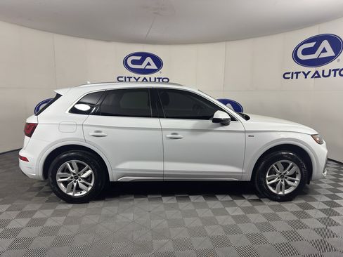 Used 2023 Audi Q5 2.0T Premium image 2