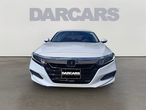 Used 2018 Honda Accord LX image 2