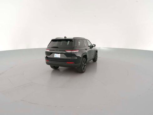 New 2025 Jeep Grand Cherokee Limited w/ Black Appearance Package image 11