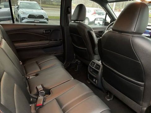 Used 2023 Honda Passport TrailSport image 13