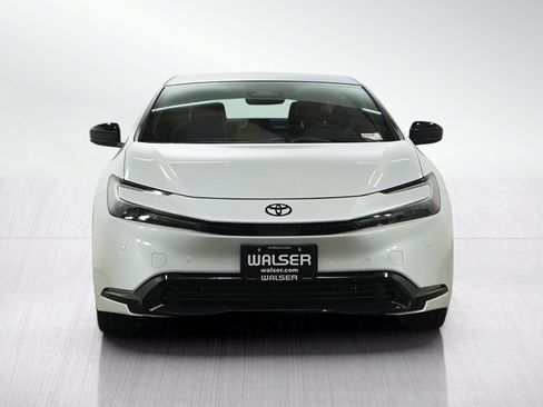 Used 2025 Toyota Prius AWD image 8