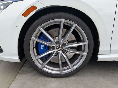 Used 2024 Volkswagen Golf R image 34