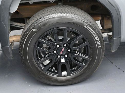 Used 2025 GMC Sierra 1500 Elevation image 32