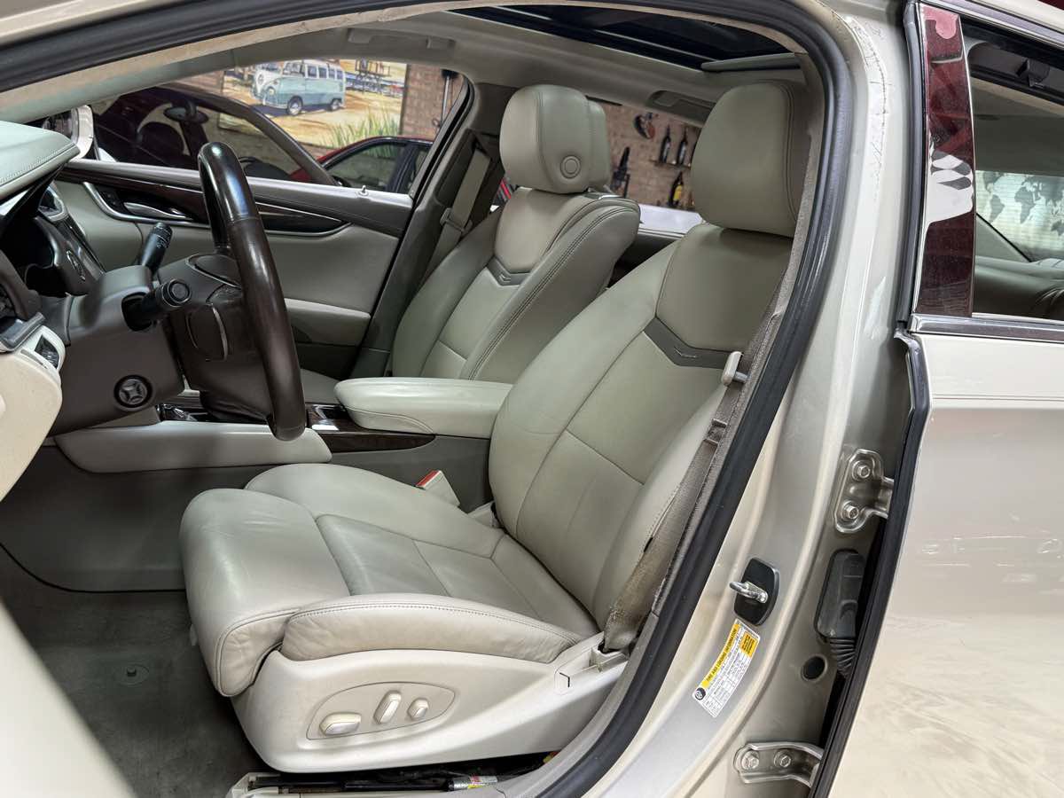 Used 2013 Cadillac XTS Platinum w/ Driver Assist Package FWD image 18