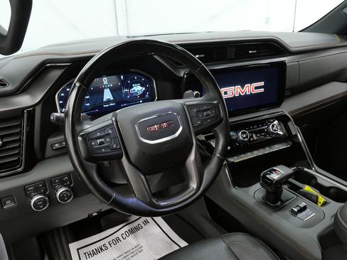 Used 2024 GMC Sierra 1500 AT4 w/ Technology Package AWD/4WD image 11