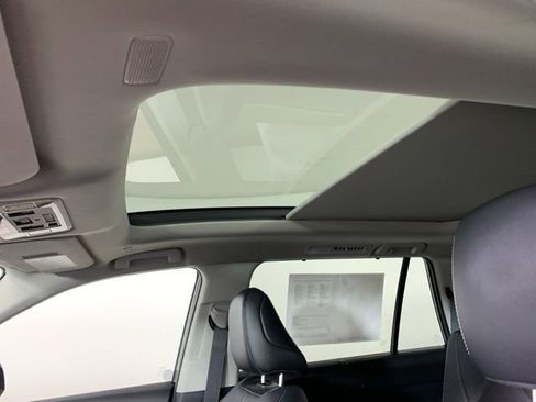 Used 2024 Toyota Grand Highlander AWD image 31