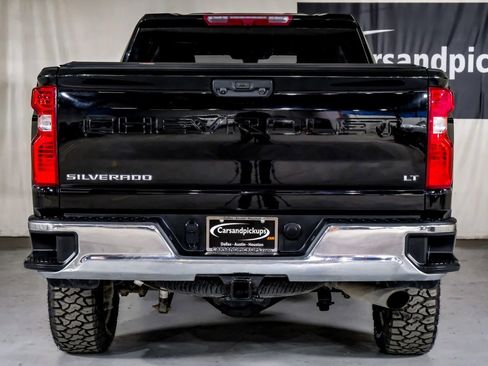 Used 2022 Chevrolet Silverado 2500 LT w/ Convenience Package image 9