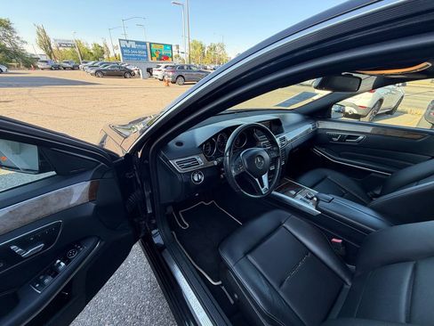 Used 2016 Mercedes-Benz E 350 4MATIC Sedan w/ Premium Package image 17