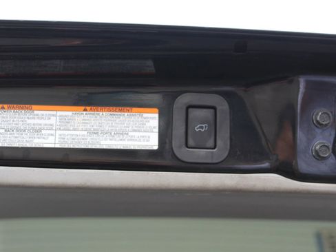 Used 2017 Toyota Sienna SE Premium image 37