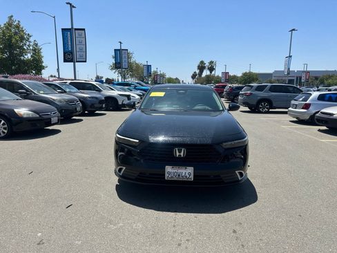 Used 2025 Honda Accord Touring image 1