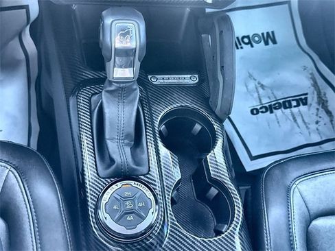 Used 2022 Ford Bronco Everglades image 31