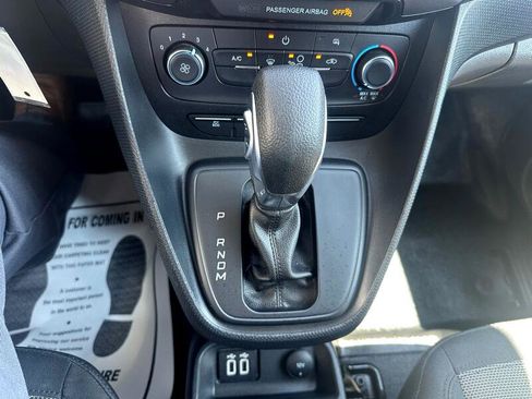 Used 2022 Ford Transit Connect XL image 19