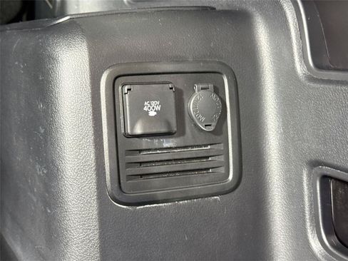 Certified 2024 Toyota 4Runner SR5 AWD/4WD image 36