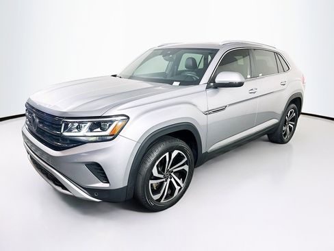 Used 2022 Volkswagen Atlas Cross Sport SEL image 3