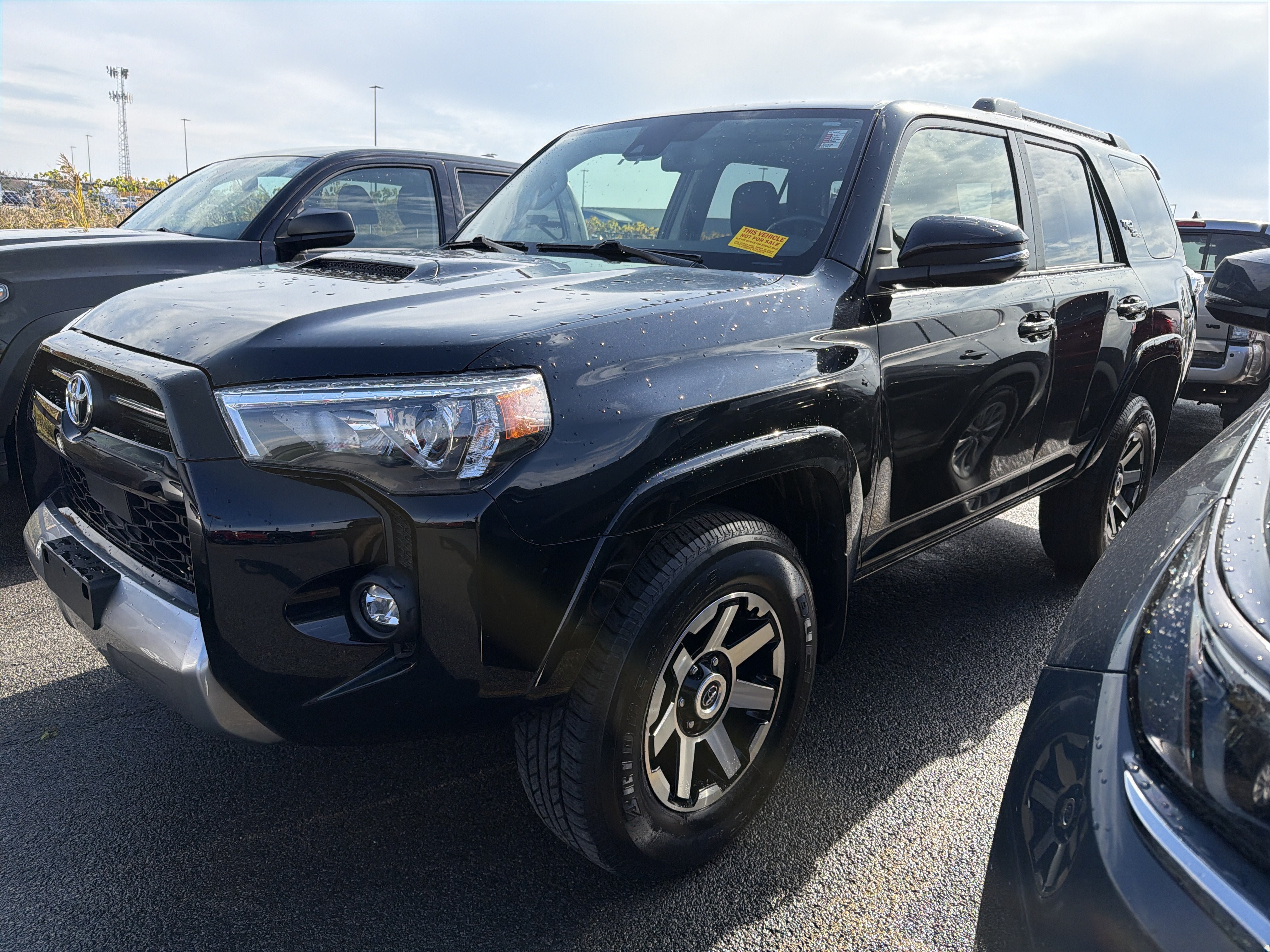 Used 2024 Toyota 4Runner TRD Off-Road Premium w/ Moonroof Package AWD/4WD image 4