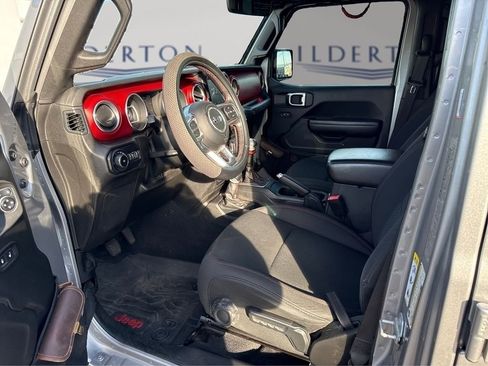 Used 2018 Jeep Wrangler Unlimited Rubicon image 9