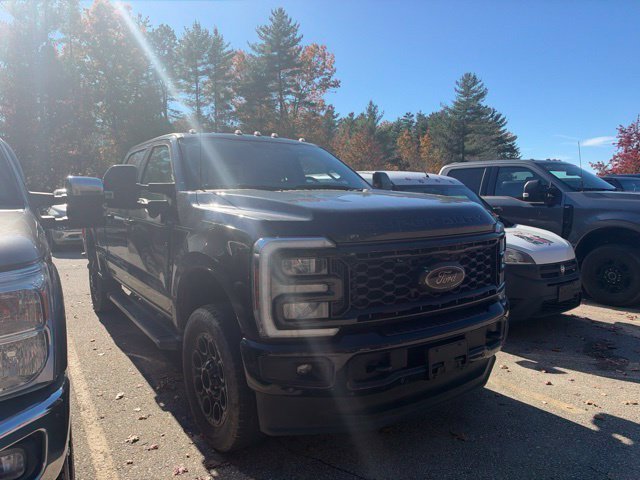 Used 2025 Ford F250 Lariat w/ Lariat Ultimate Package AWD/4WD image 3