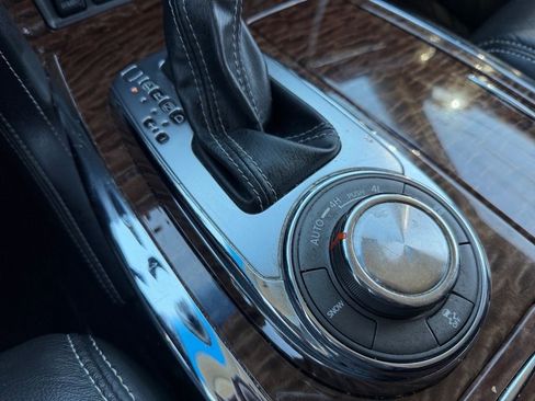 Used 2017 Nissan Armada SV image 24