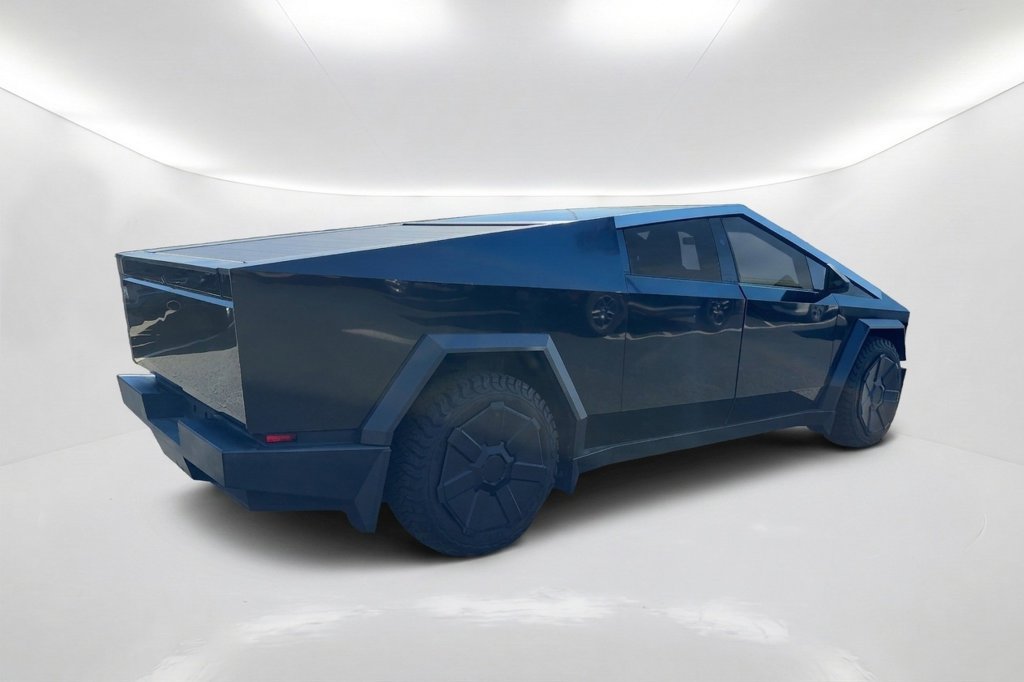 Used 2024 Tesla Cybertruck AWD Crew Cab image 6