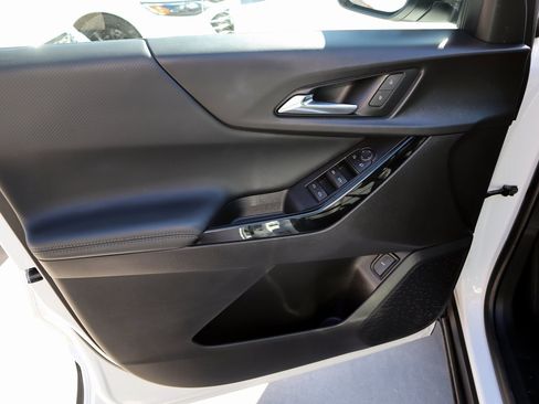 Used 2025 Chevrolet Equinox LT w/ Convenience Package II image 20