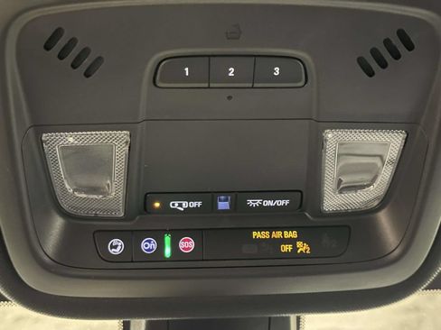 Certified 2023 Chevrolet Traverse LT AWD/4WD image 37