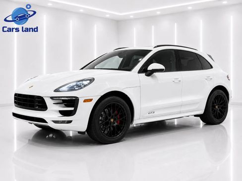 Used 2017 Porsche Macan GTS AWD/4WD image 4