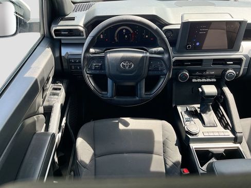Used 2025 Toyota Tacoma SR5 AWD/4WD image 21