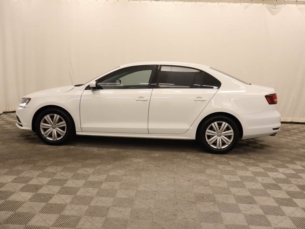 Used 2017 Volkswagen Jetta S FWD image 2