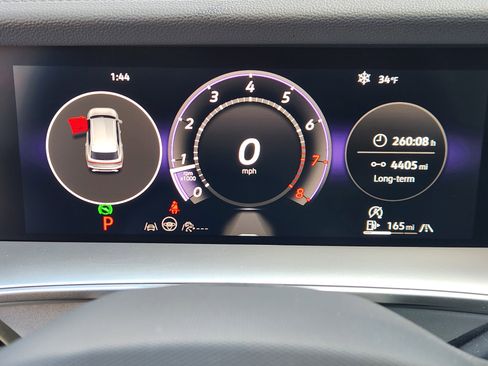 Certified 2025 Volkswagen Tiguan SE w/ Panoramic Sunroof Package image 10