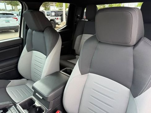 Used 2025 Toyota Tacoma TRD Off-Road image 10