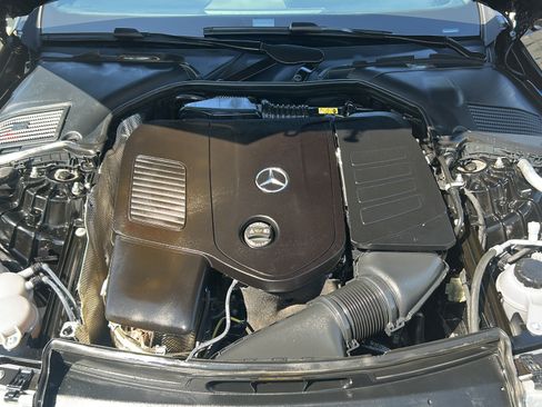 Used 2025 Mercedes-Benz C 300 Sedan image 29