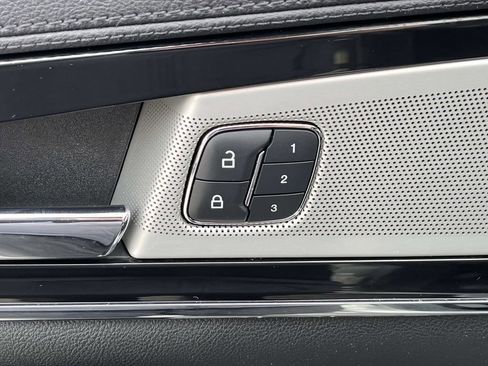 Used 2021 Lincoln Nautilus Reserve w/ Equipment Group 202A image 27