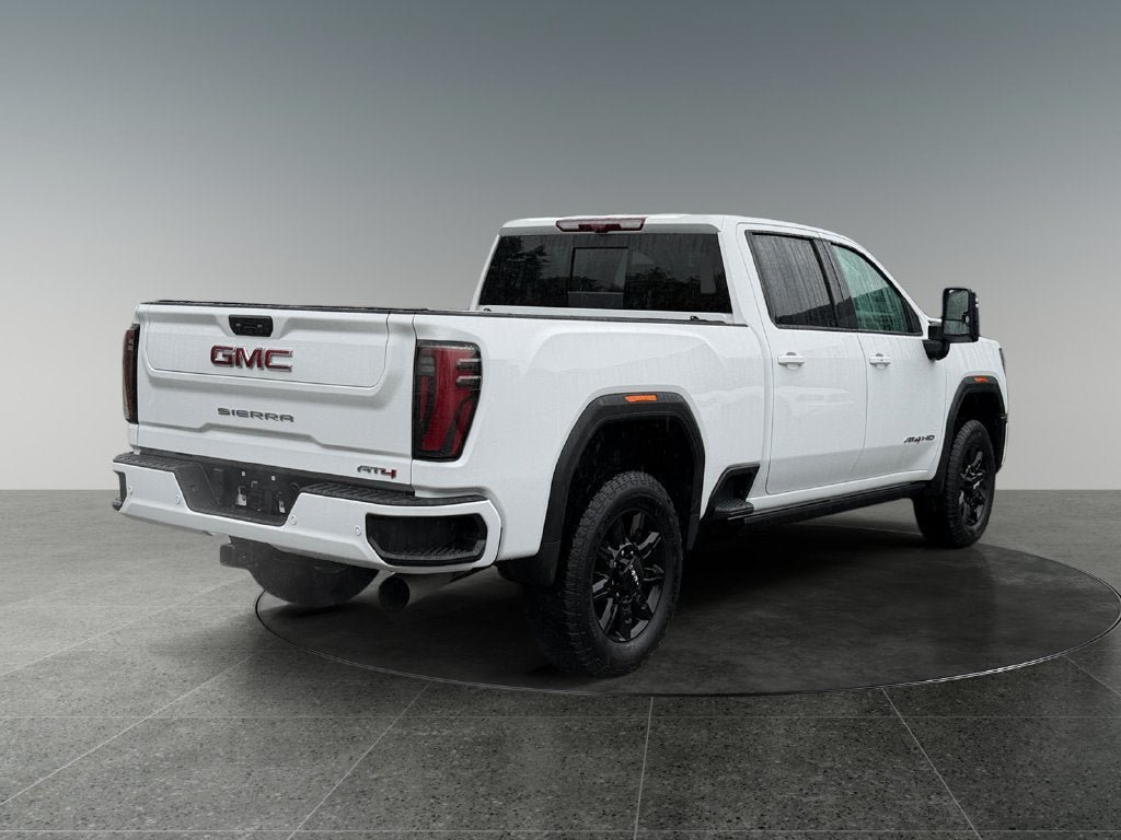 Used 2024 GMC Sierra 2500 AT4 w/ AT4 Premium Plus Package AWD/4WD image 10
