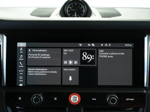 New 2026 Porsche Macan image 17