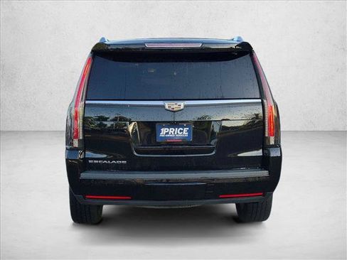 Used 2020 Cadillac Escalade Luxury RWD image 7
