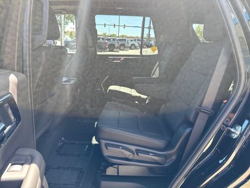 Used 2025 Chevrolet Tahoe Z71 w/ Comfort Package AWD/4WD image 22