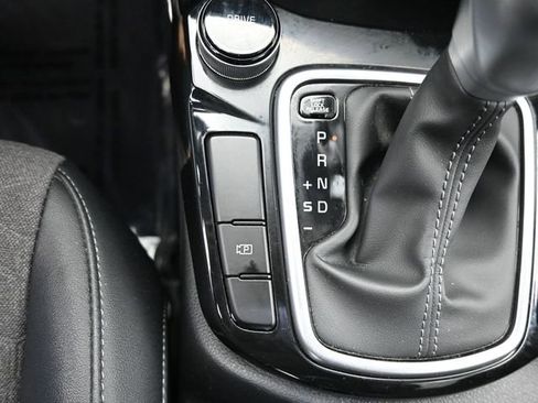 Used 2025 Kia Seltos S image 31