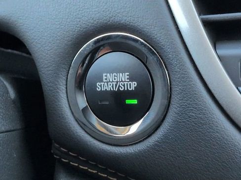 Used 2020 Chevrolet Trax LT w/ Driver Confidence Package image 26