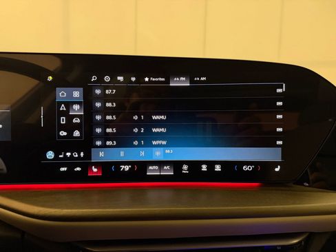 Used 2025 Audi Q5 Premium Plus w/ Premium Plus image 25