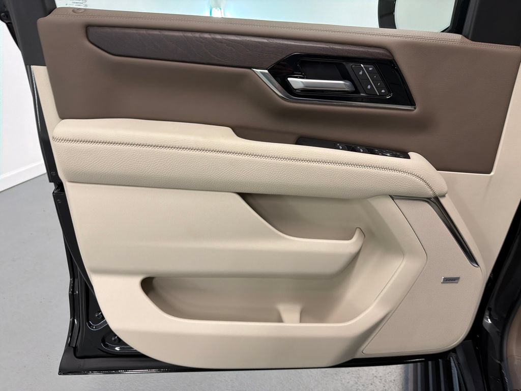 New 2026 GMC Yukon XL Denali w/ Sun & Power Step Package RWD image 12