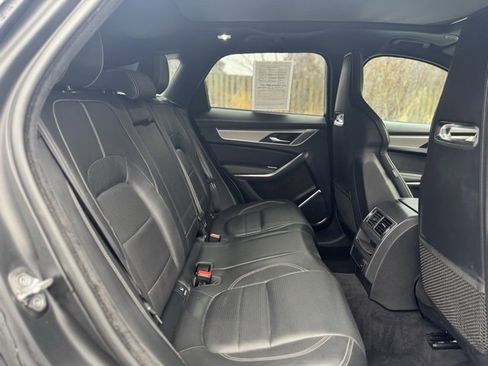 Certified 2021 Jaguar F-PACE R-Dynamic S image 17