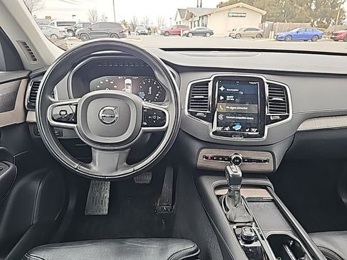 Used 2022 Volvo XC90 T6 Inscription w/ Advanced Package image 2