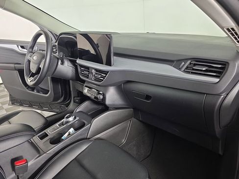 Used 2025 Ford Escape Platinum AWD/4WD image 19
