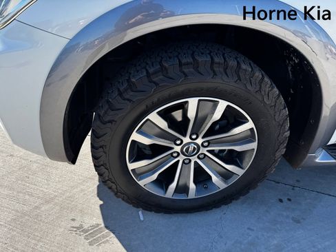 Used 2017 Nissan Armada SL w/ Moonroof Package image 8