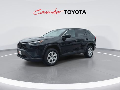 Certified 2025 Toyota RAV4 LE FWD image 4