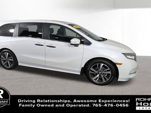 Used 2024 Honda Odyssey Touring image 2