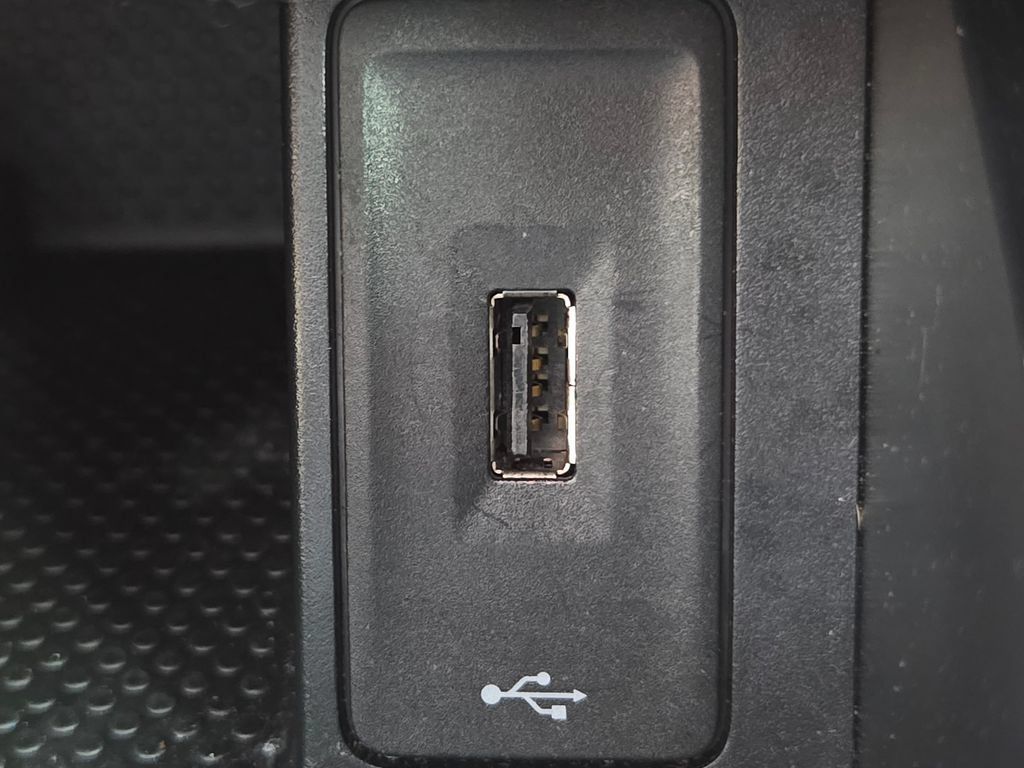 Used 2019 Volkswagen Golf 4-Door FWD image 8