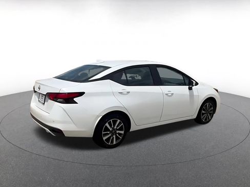 Used 2025 Nissan Versa SV FWD image 14