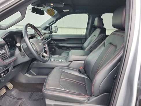 Used 2023 Ford Expedition Limited image 12